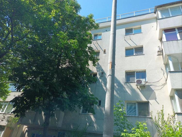 Apartament cu 2 camere decomandat în Tei