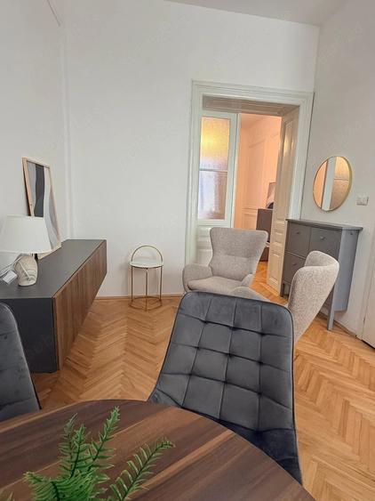 Apartament cu 2 camere nedecomandat în Sinaia