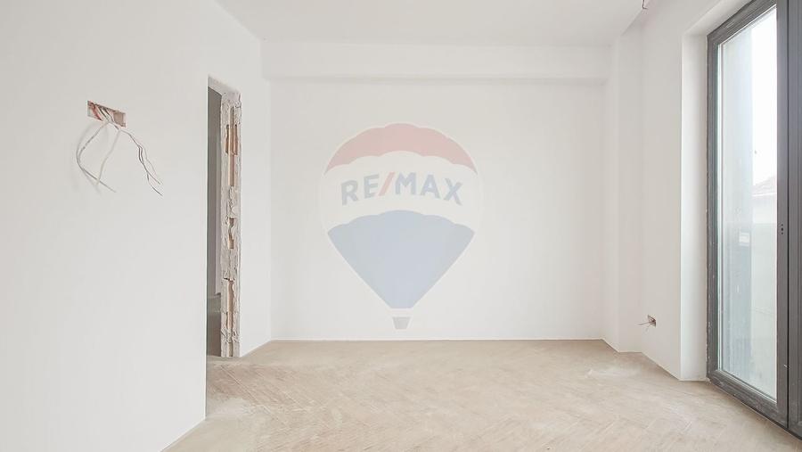 Apartament cu 3 camere decomandat în Centrul Civic