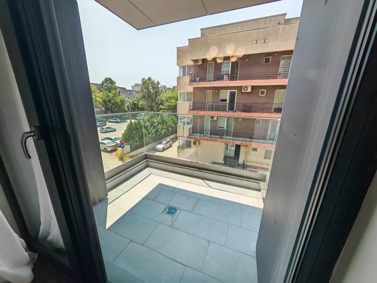 Apartament cu 2 camere decomandat în Universitate