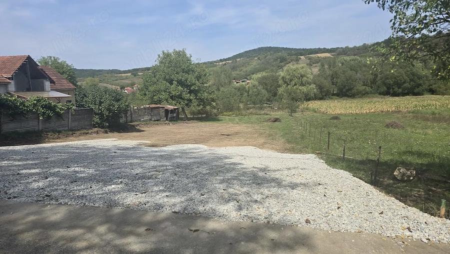 Teren de 1007 mp, în Popești
