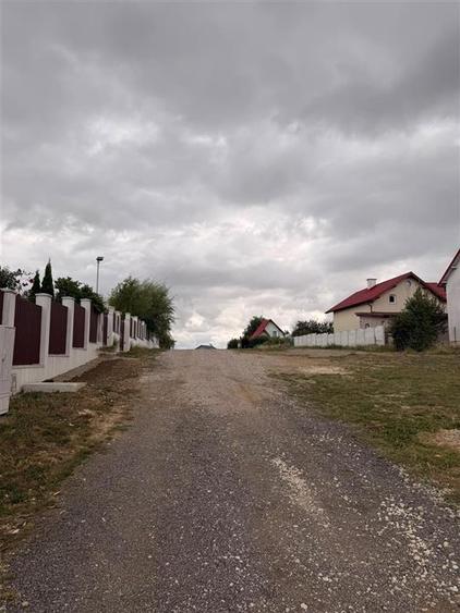 Casă individuală cu 4 camere cu Teren 500 Mp în Bod