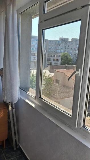 Garsonieră semidecomandată în Casa de Cultură