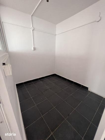 Spațiu comercial, de 150 mp, în Florești