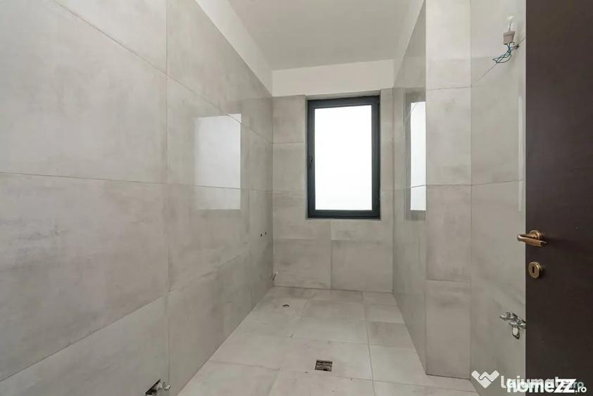 Apartament cu 4 camere decomandat în Nordului
