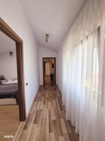 Casă cu 4 camere în Central