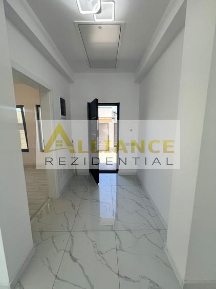Casă individuală cu 4 camere cu Canalizare în Berceni