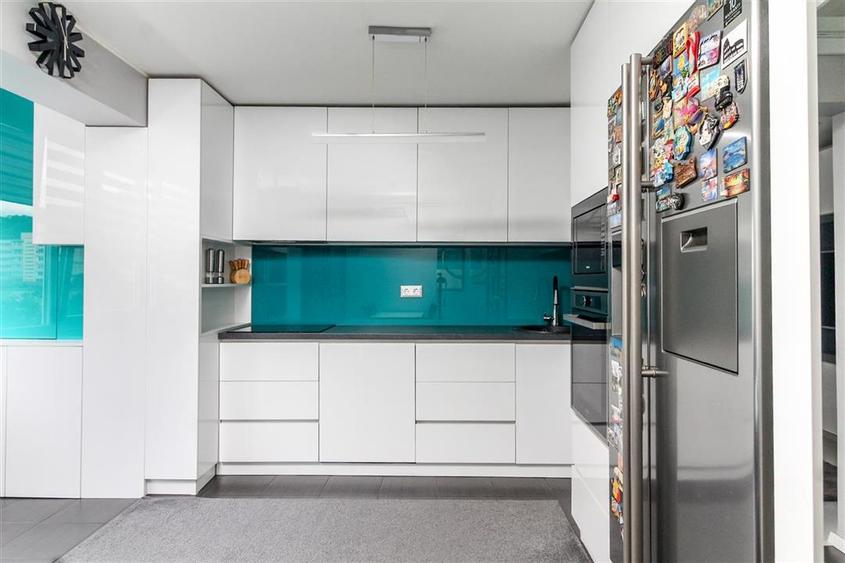 Apartament cu 3 camere semidecomandat, mobilat în Grigorescu