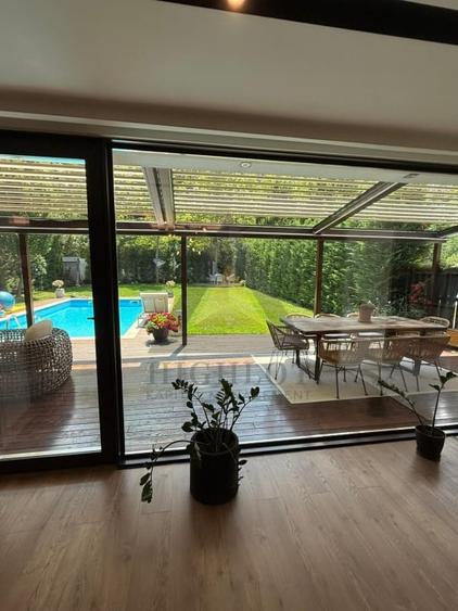 Duplex cu 9 camere cu Piscina în Pipera