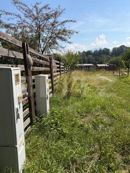 Casă individuală cu 11 camere cu Teren 1080 Mp în Sohodol