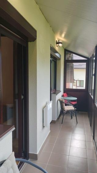 Apartament cu 3 camere decomandat, mobilat în Central
