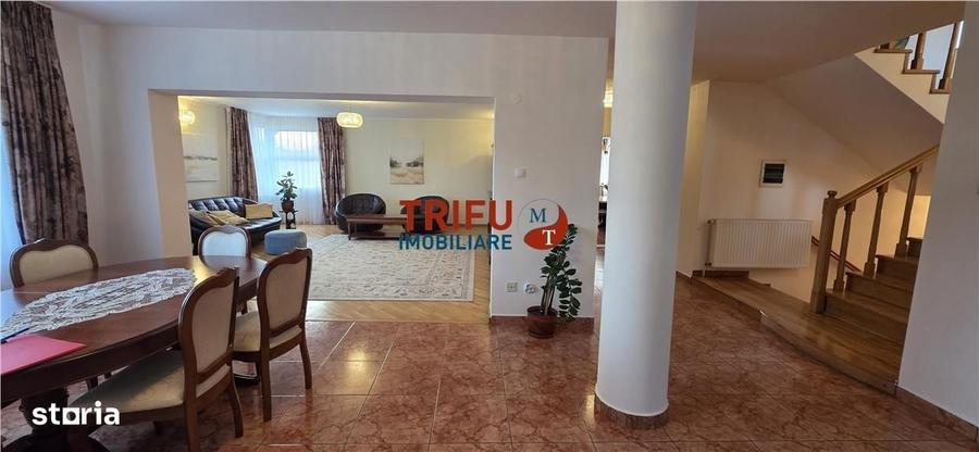 Casă cu 4 camere cu Teren 800 Mp în Central