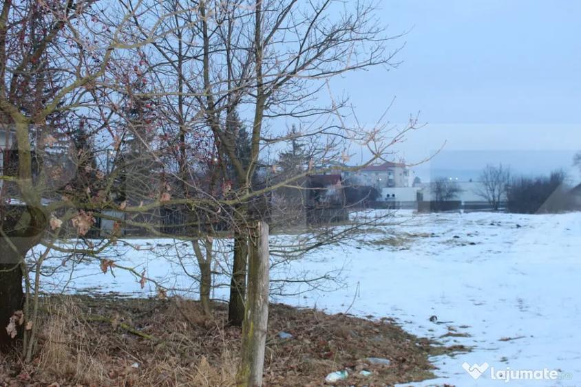 Teren de 1819 mp, în Central