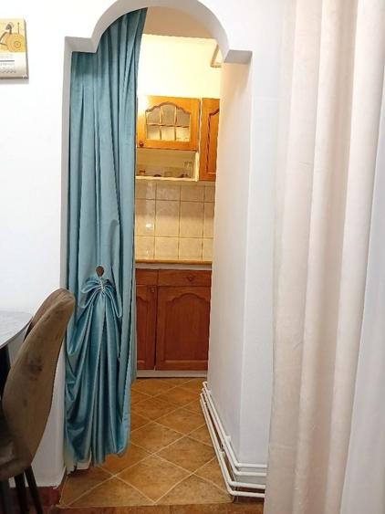 Ofer spre inchiriere spatiu de locuit, amplasat in zona ultracentrala - 6