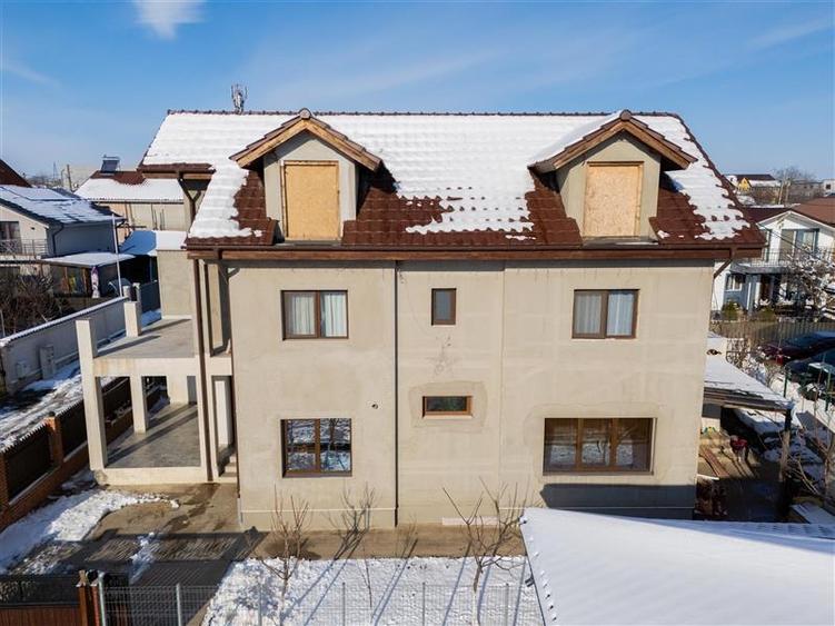 Casă individuală cu 5 camere cu Canalizare în Valu lui Traian