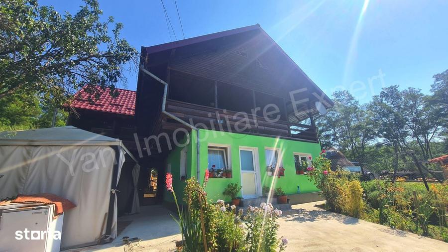 Casă cu 5 camere cu Teren 1000 Mp în Valea Danului