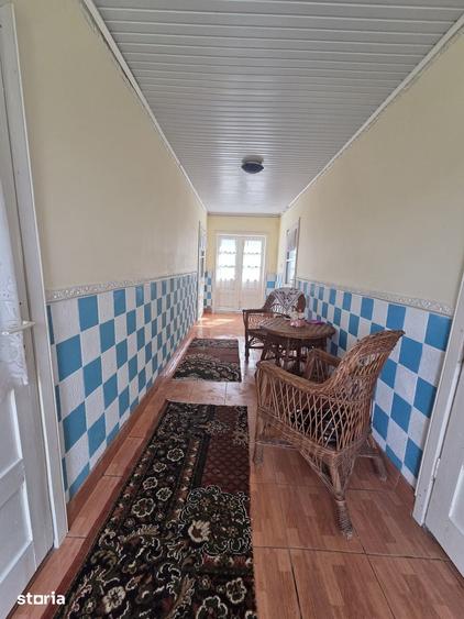 Casă cu 4 camere cu Teren 1500 Mp în Zamostea