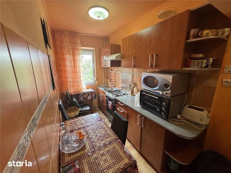 Apartament cu 2 camere semidecomandat în Rogerius