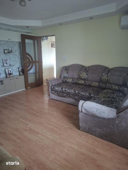 Apartament cu 2 camere decomandat în Malu Roșu