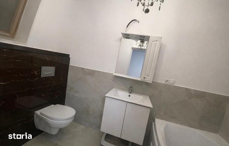 Apartament cu 4 camere decomandat în Rogerius