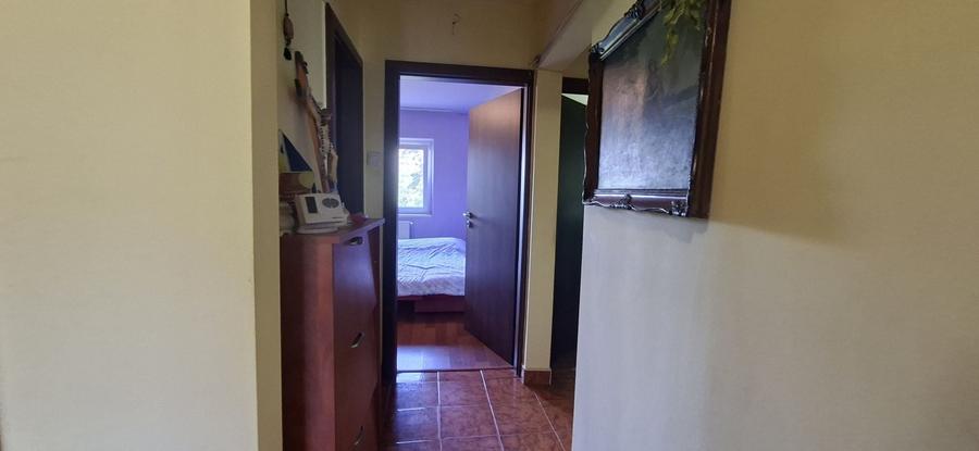Apartament cu 3 camere decomandat în Aradului