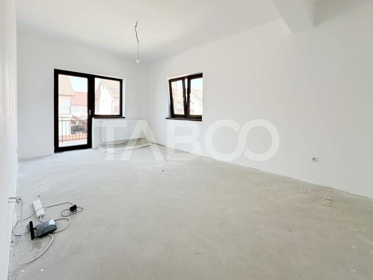 Duplex cu 5 camere cu Canalizare în Veterani