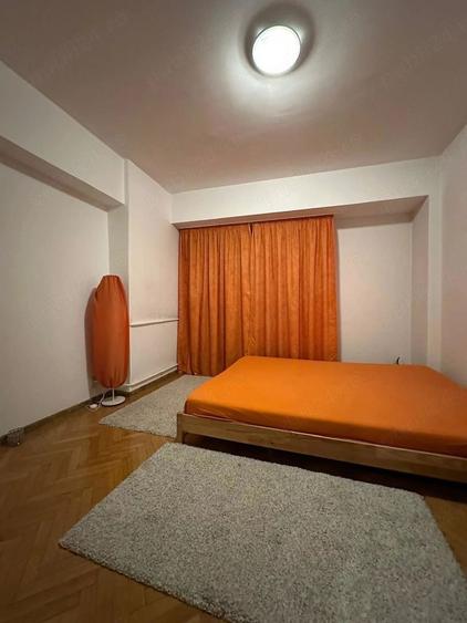 Apartament cu 3 camere semidecomandat, mobilat în Calea Victoriei