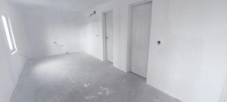 Casă cu Teren 350 Mp în Central