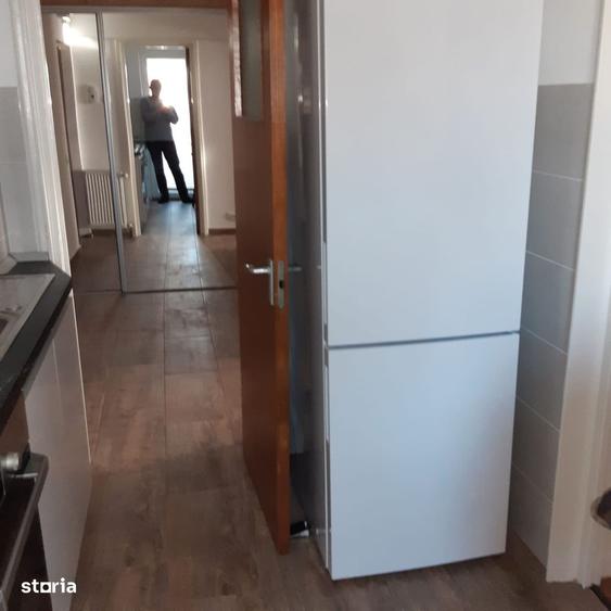 Apartament cu 2 camere decomandat, mobilat în Costin Georgian