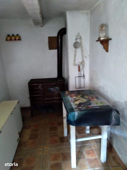 Casă cu 2 camere cu Teren 656 Mp în Central