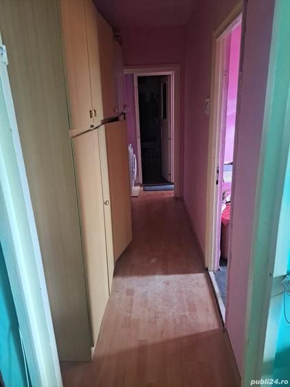 Apartament cu 3 camere semidecomandat în Făgăraș