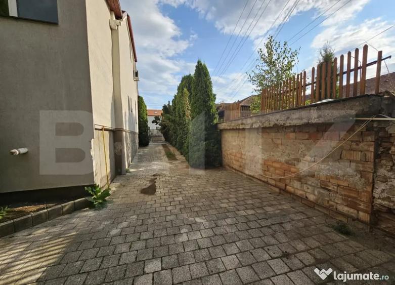 Casă cu 4 camere cu Teren 870 Mp în Central