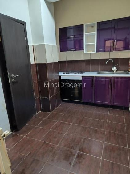 Apartament 3 camere de vânzare – Căderea Bastiliei