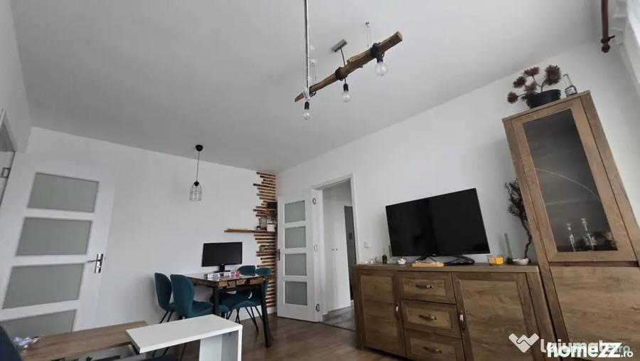 Apartament cu 2 camere semidecomandat în Central