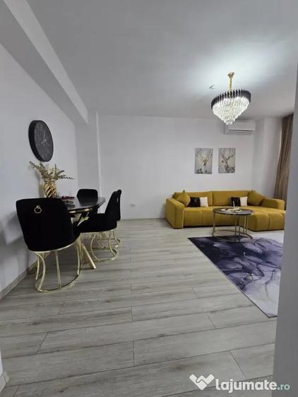 Apartament cu 2 camere decomandat în Roșu