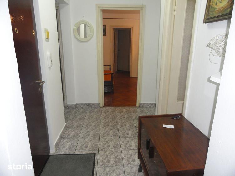Apartament cu 4 camere în Central