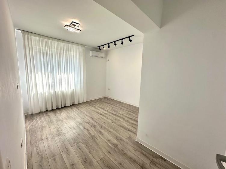 Apartament cu 3 camere decomandat în Fundeni