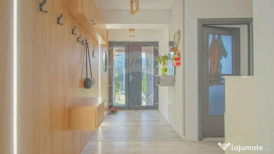 Casă cu 4 camere cu Teren 605 Mp în Central