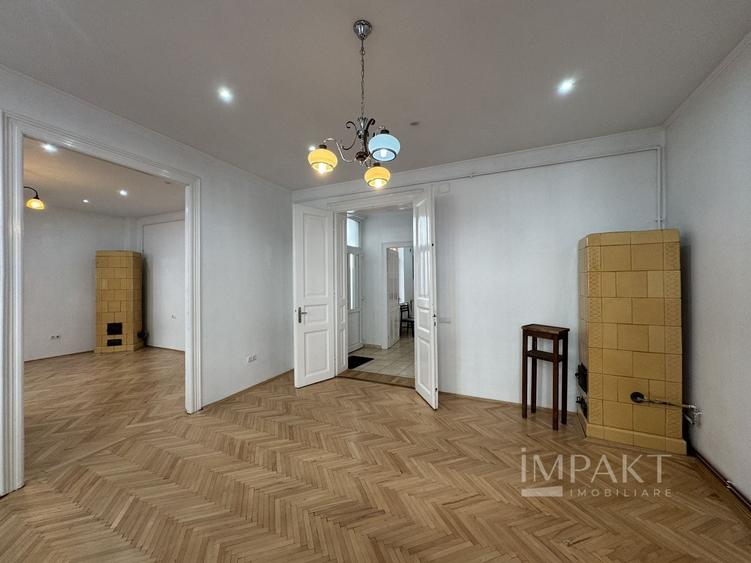 Apartament cu 2 camere semidecomandat, mobilat în Central
