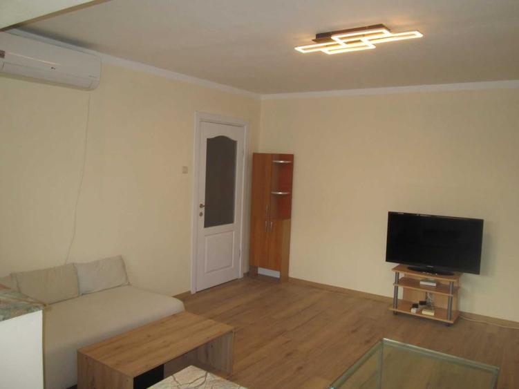 Apartament cu 2 camere semidecomandat în Exterior Vest