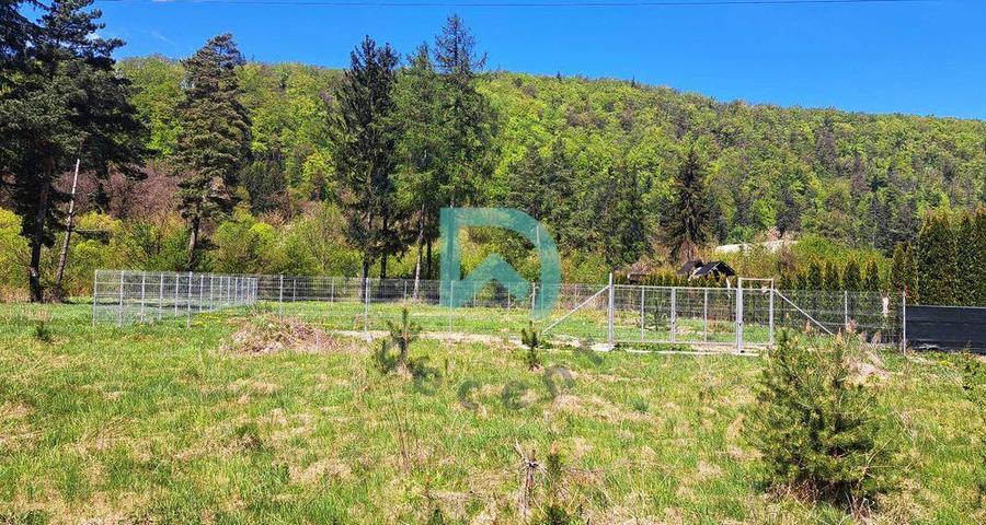 Teren Construcții intravilan de 800 mp, în Bunloc