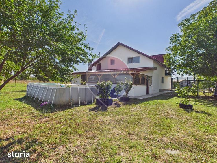 Casă cu 8 camere cu Teren 2220 Mp în Crevedia