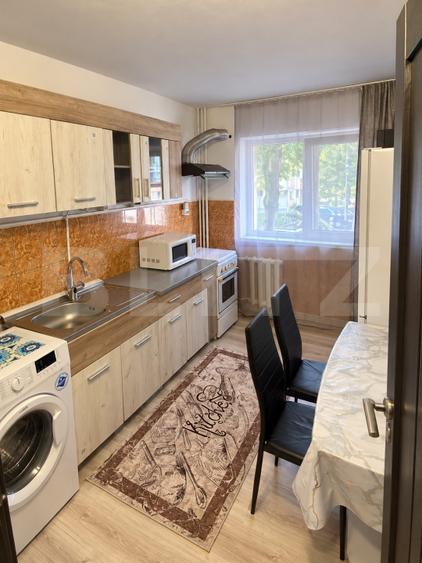 Apartament cu 2 camere nedecomandat, mobilat în Central