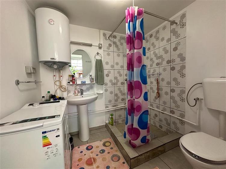 Casă individuală cu 2 camere cu Teren 1501 Mp în Birda
