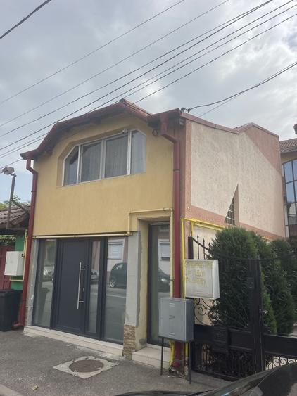 Casă cu 3 camere în Central