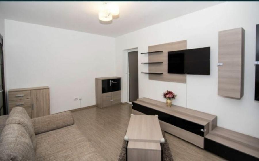 Apartament cu 2 camere semidecomandat în Smeura