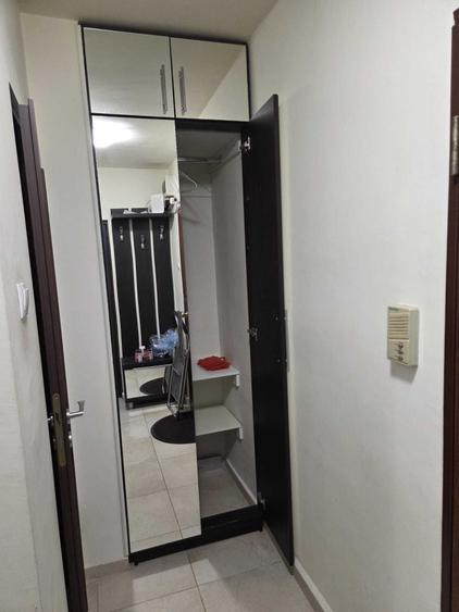 Garsonieră decomandată în Central