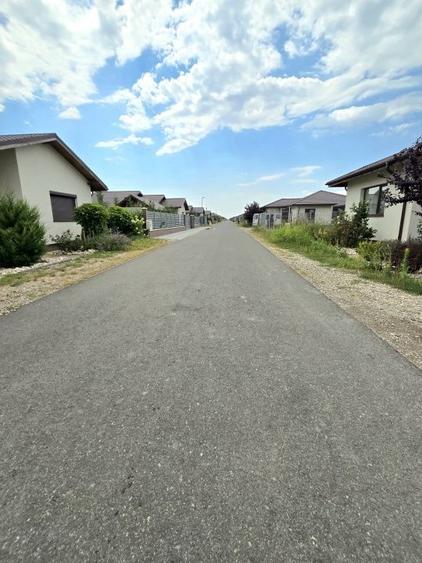Casă individuală cu 3 camere cu Canalizare în Balotești