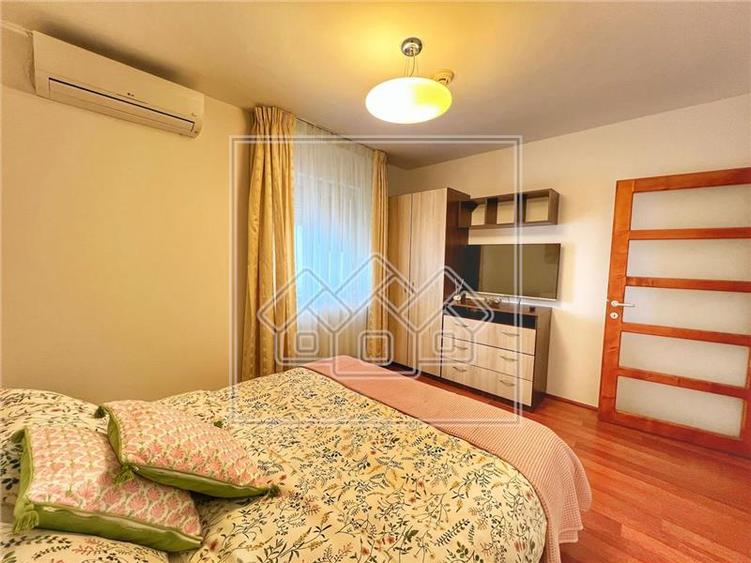Apartament cu 3 camere decomandat în Șelimbăr