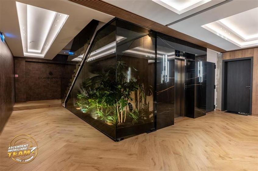 Apartament cu 4 camere decomandat în Central